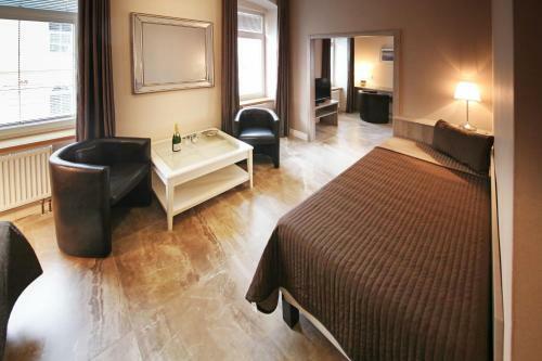 Hostal Penzion A Restaurace Star� Roudn�