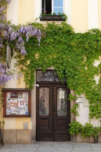 Hostal Penzion Kamenne Slunce