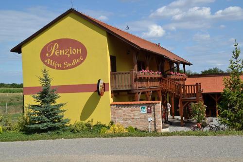 Hostal Penzion Ml�n Sedlec