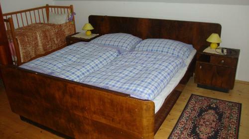 Hostal Petrovick� Ml�n