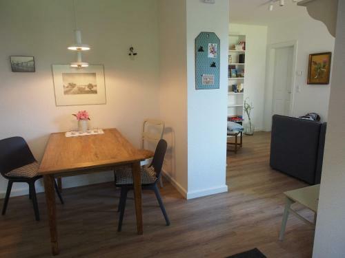 Apartamento Ferienwohnung Alte Fehnapotheke, 95144