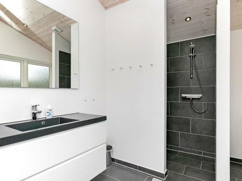 Holiday Home �lb�k Lii