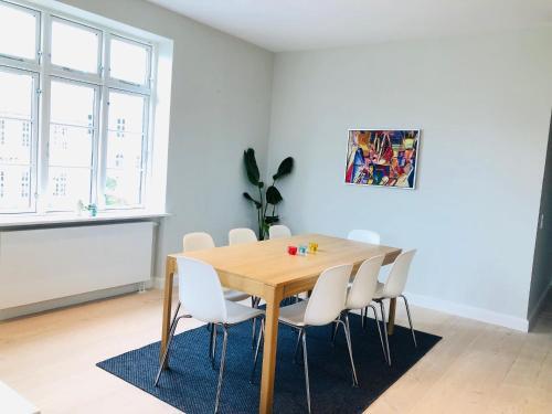 Adnana - 4 Bedroom - Modern Living Apartment - Aalborg