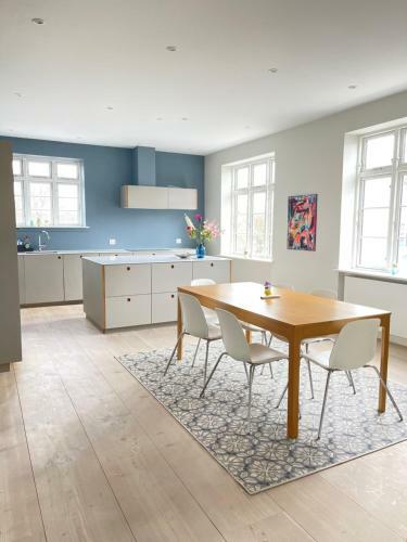 Adnana - 4 Bedroom - Modern Living Apartment - Aalborg