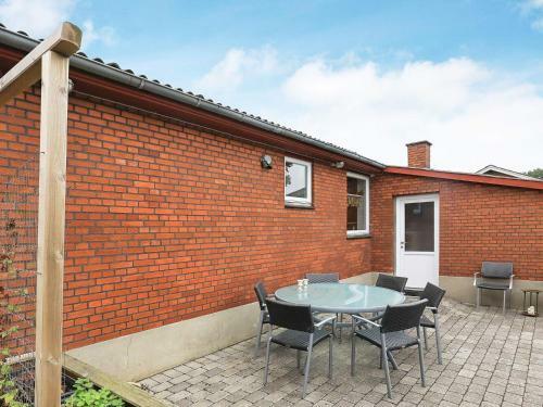 Holiday Home �r�sk�bing V