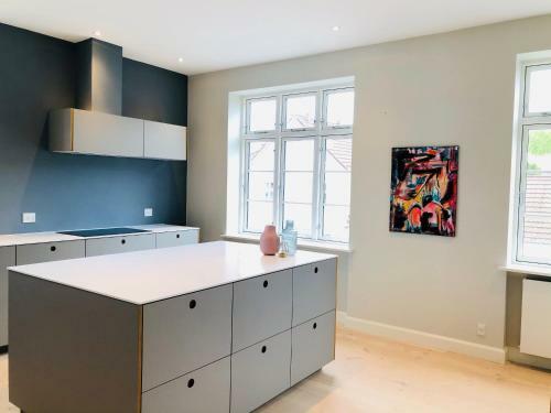 Bed & Breakfast Adnana - Modern Living - Room One - Aalborg Center