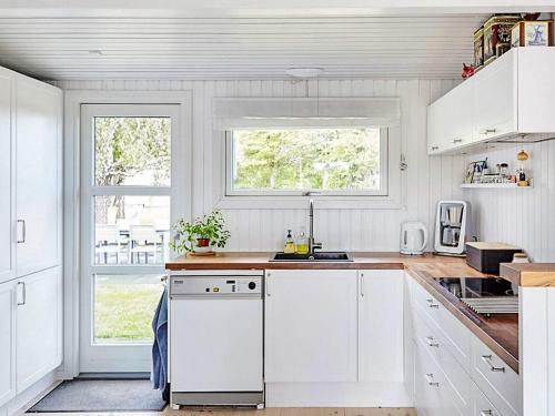 Holiday Home Asn�s XI