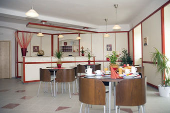 Hotel Ostrov Garni