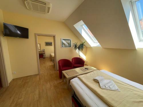 Hostal Penzion U Bohu?a