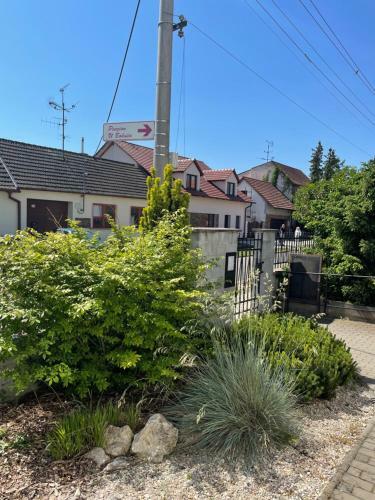 Hostal Penzion U Bohu?a