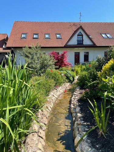 Hostal Penzion U Bohu?a