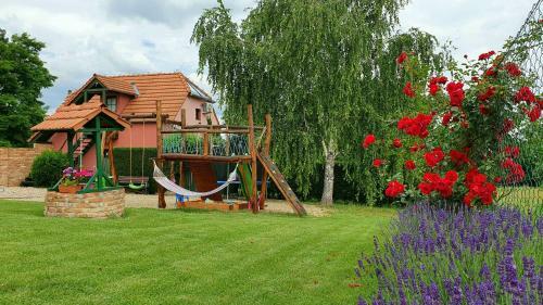 Apartamento Penzion Na Lednick�