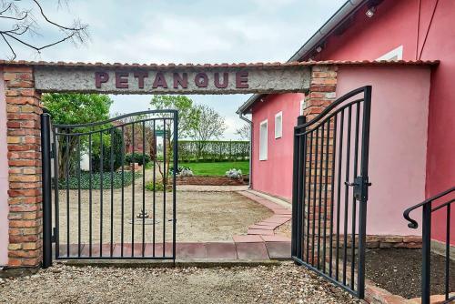 Apartamento Penzion Na Lednick�
