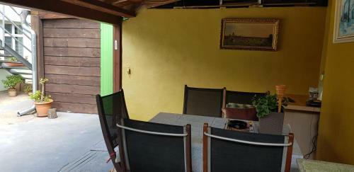 Hostal Apartm�n Koi