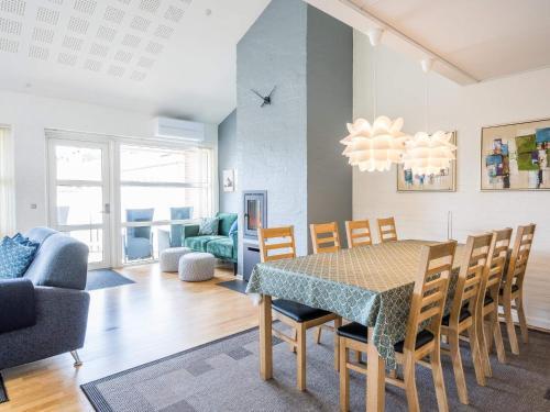 Holiday Home Bl�vand Ccvii