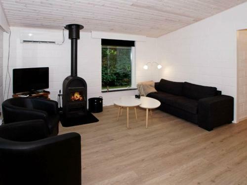 Three-bedroom Holiday Home In Hemmet 67