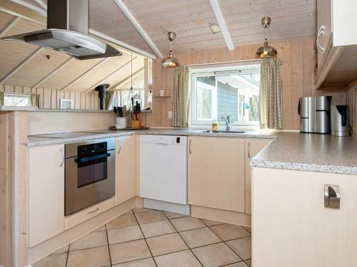 Three-bedroom Holiday Home In Hemmet 10