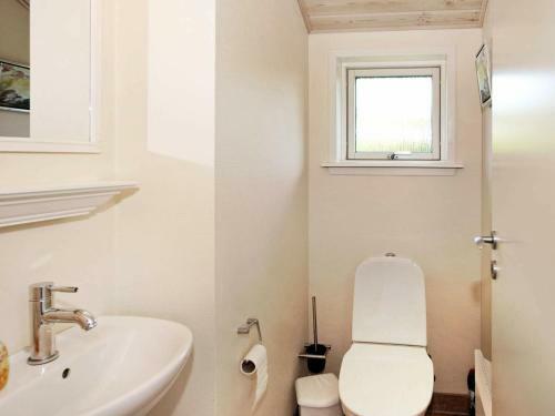Three-bedroom Holiday Home In Hemmet 11