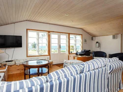 Holiday Home F�revejle X