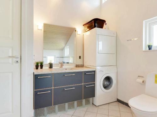 Three-bedroom Holiday Home In Hemmet 52