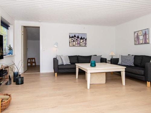 Holiday Home R�m� Li