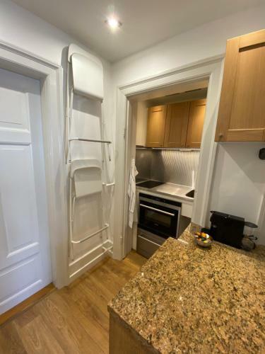 Psg 23 - Short Stay Apartments By Living Suites
