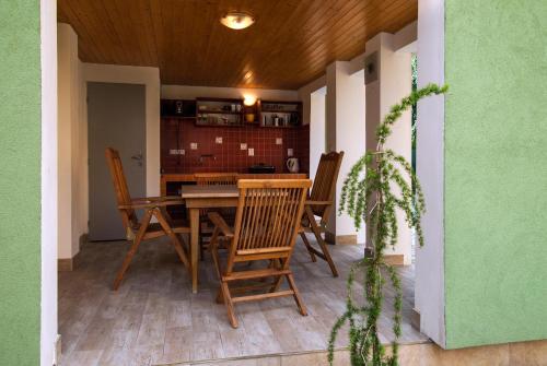 Hostal Penzion U Vinot�ky