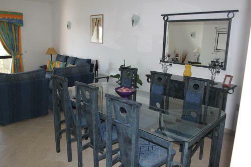 Alto Club Apartments