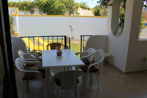 Alto Club Apartments