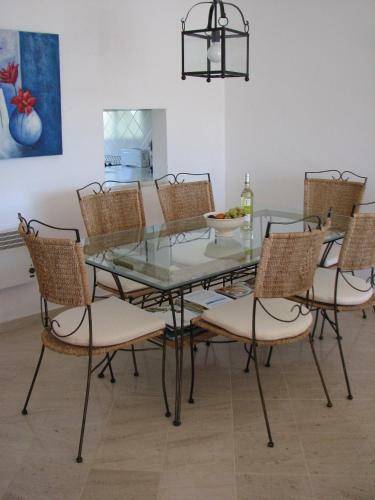 Alto Golf Apartments