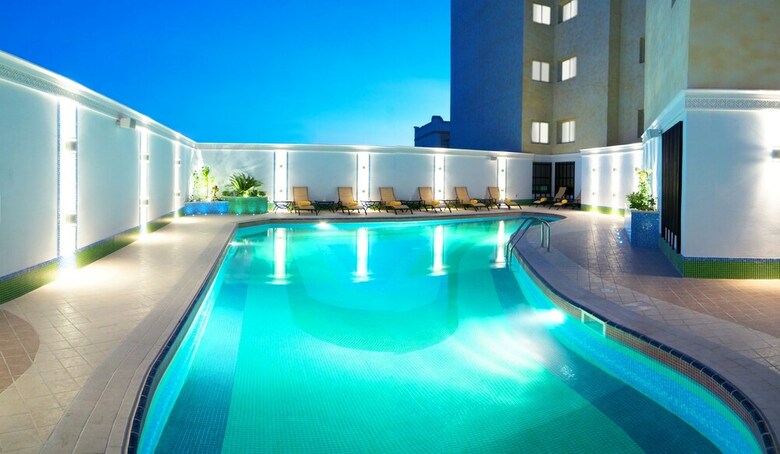 Grand Regal Hotel