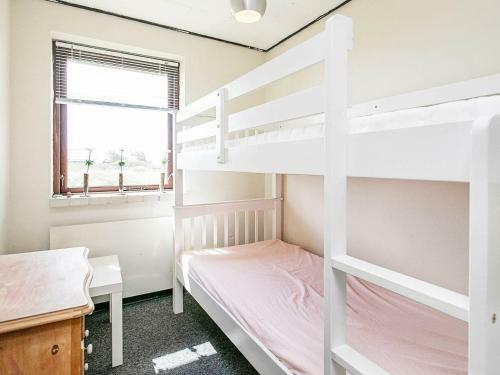 Three-bedroom Holiday Home In Ringk�bing 2