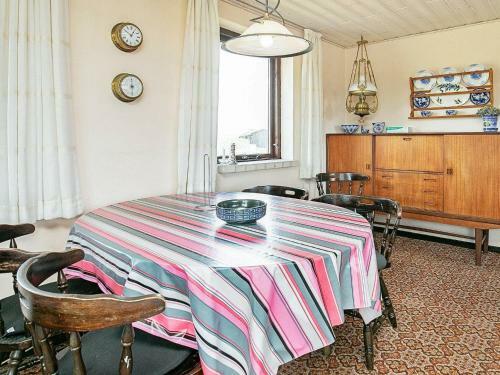 Three-bedroom Holiday Home In Ringk�bing 2