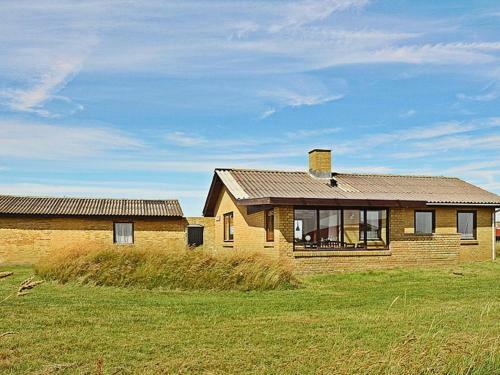 Three-bedroom Holiday Home In Ringk�bing 2