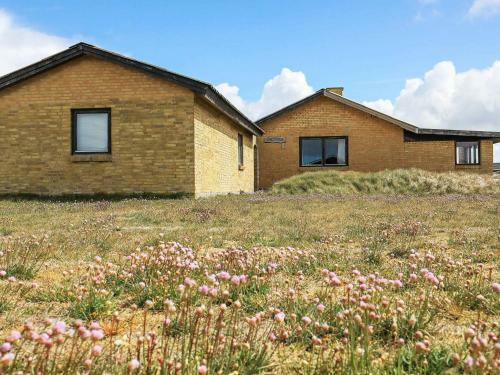 Three-bedroom Holiday Home In Ringk�bing 2