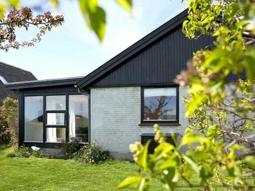 Holiday Home Svaneke Viii