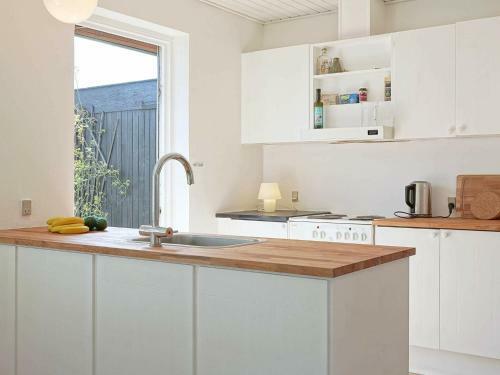 Holiday Home Svaneke Viii