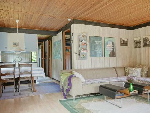 Holiday Home Svaneke IX