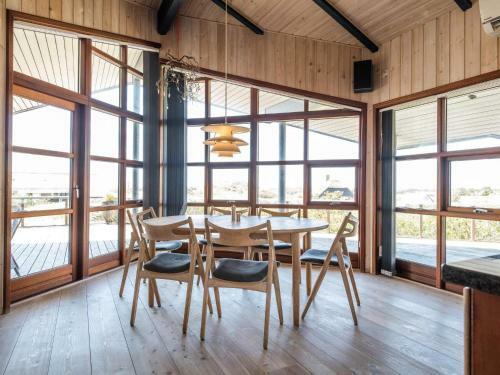 Holiday Home Fan� Cliii