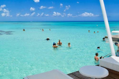 Apartamento The Sun 2br @caddaquescaribe Bayahibe