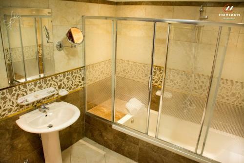 Grand Nile Royal Hotel At Nile Plaza