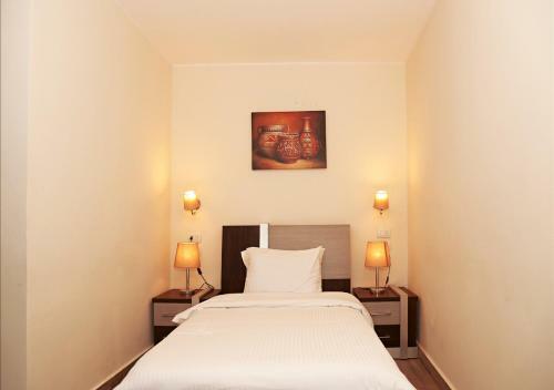 Hostal Pyramids Shadow Guest House