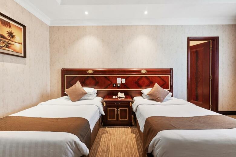 Chairmen Hotel
