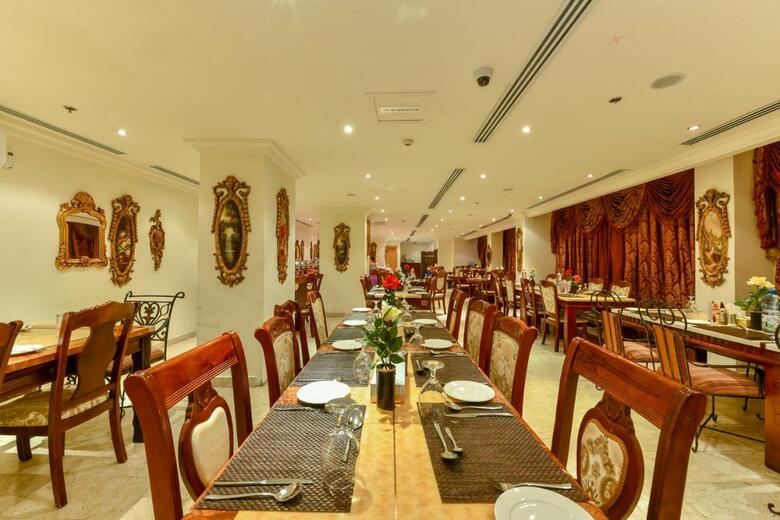 Grand Qatar Palace Hotel