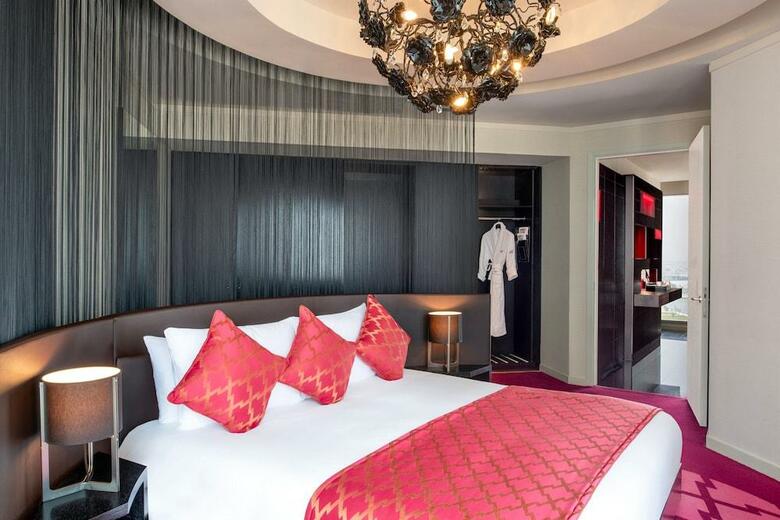 W Doha Hotel & Residences
