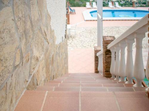 Charming Apartment In Alcaucin With Garden