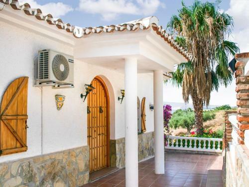 Charming Apartment In Alcaucin With Garden