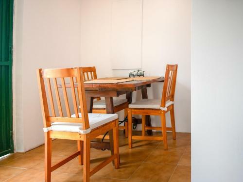 Charming Apartment In Alcaucin With Garden