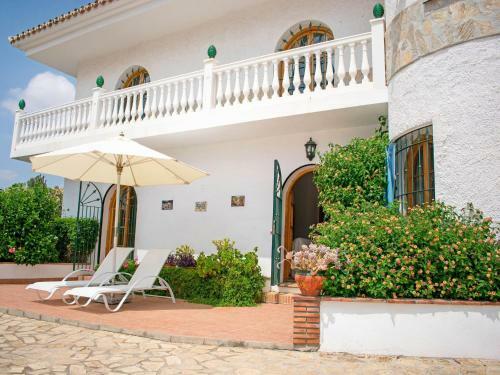 Secluded Apartment In Alcauc�n With Pool