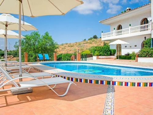 Secluded Apartment In Alcauc�n With Pool